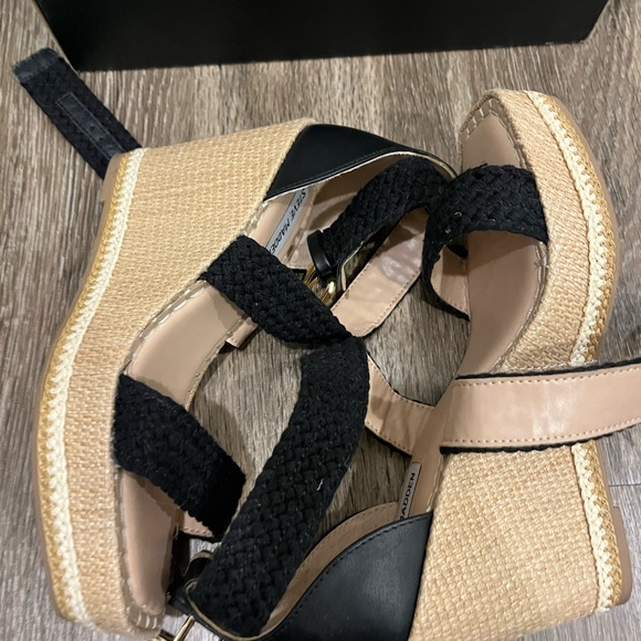Steve Madden Tan Platform Strapped Wedges Women’s 8.5 - Picture 5 of 7